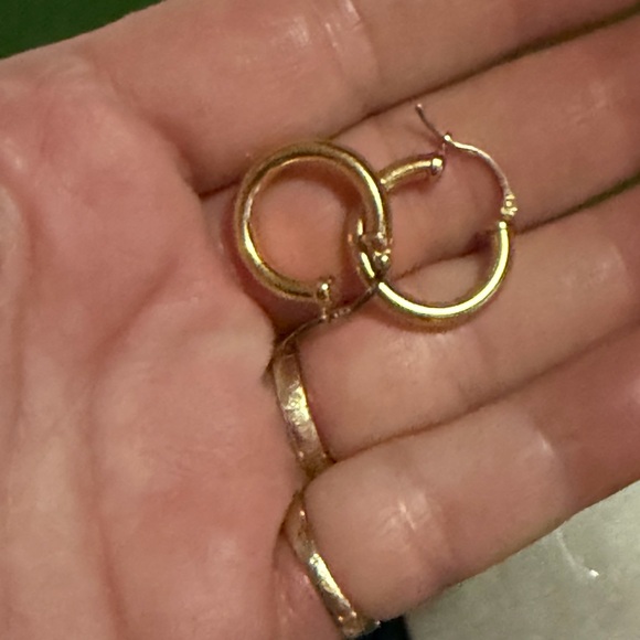 18k old gold Gold Hoop Earrings - Timeless Women's Jewelry - Picture 10 of 16